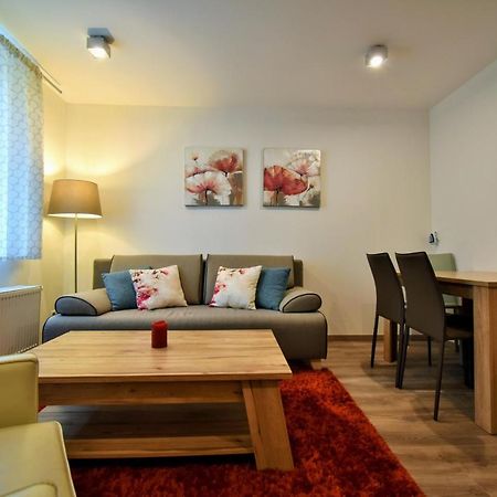 Apartment Dalibor II With Private Entrance And Private Garage Spindleruv Mlyn Exterior photo