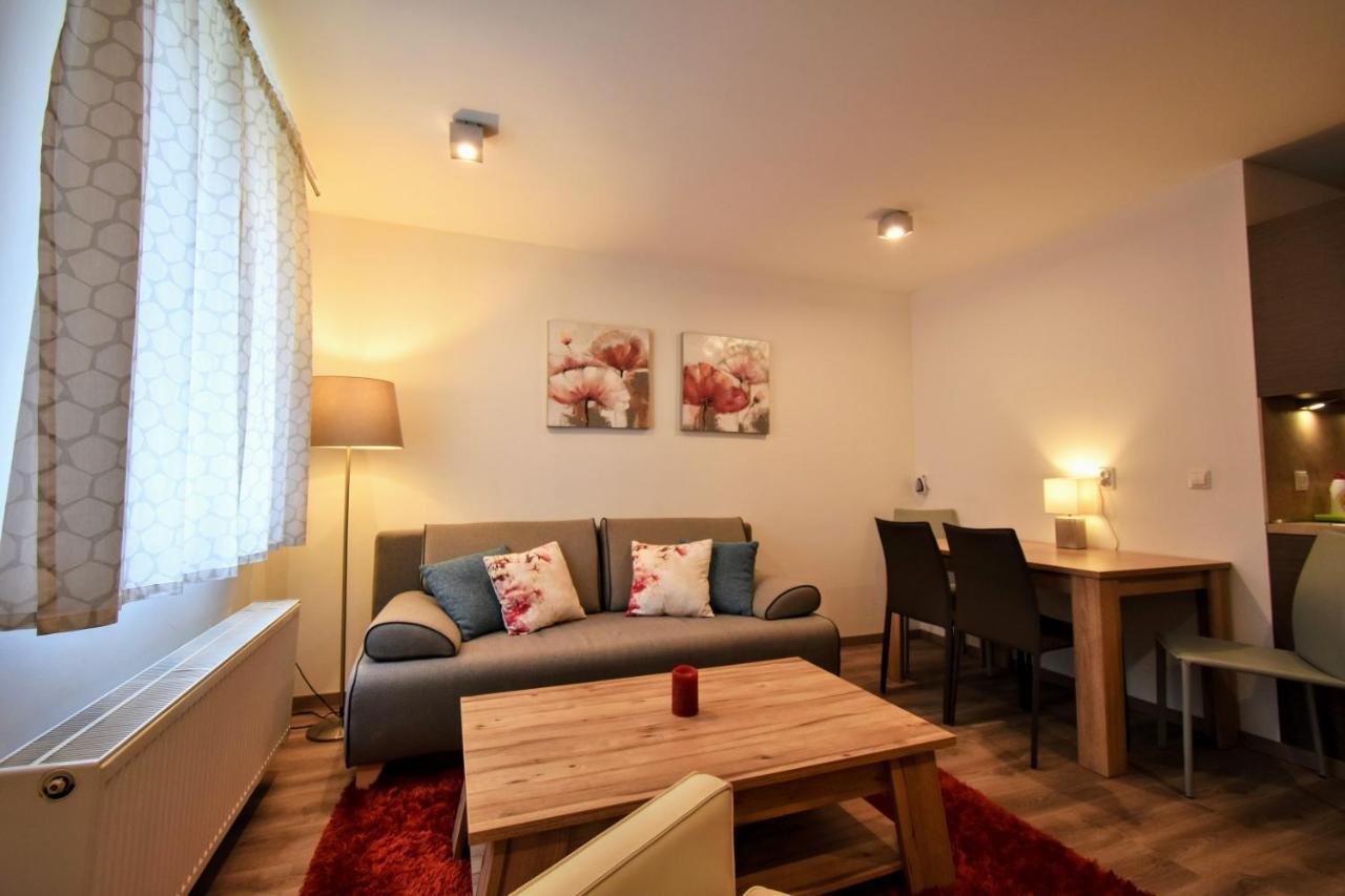 Apartment Dalibor II With Private Entrance And Private Garage Spindleruv Mlyn Exterior photo