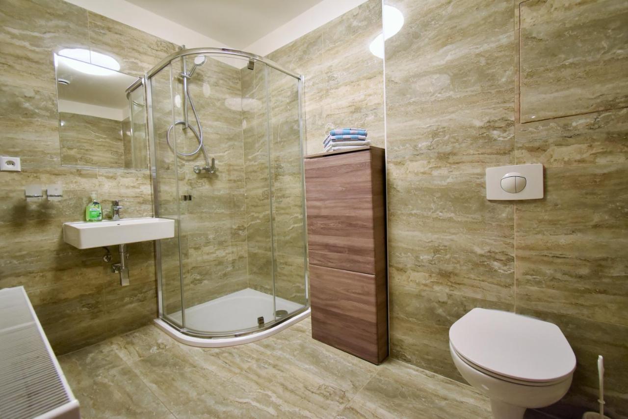 Apartment Dalibor II With Private Entrance And Private Garage Spindleruv Mlyn Exterior photo